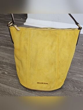 Michael Kors Women's Brooke Medium Suede Shoulder Bag in Citrus Multi